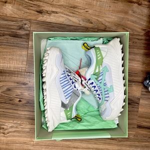 Off White sneakers. Odsy style. Gently used. IT size 38.